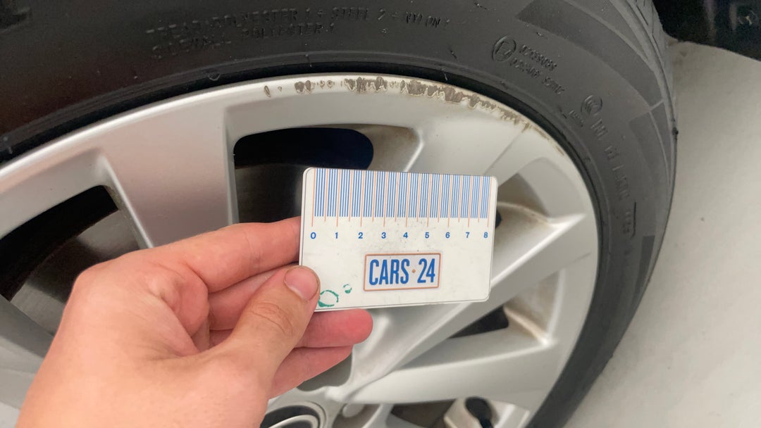 Wheels Rim Front LHS Scuff