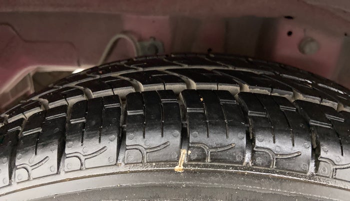 2018 Hyundai Eon ERA +, Petrol, Manual, 53,052 km, Right Rear Tyre Tread