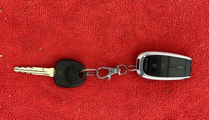 2018 Hyundai Eon ERA +, Petrol, Manual, 53,052 km, Lock system - Remote key not functional