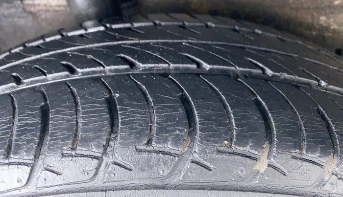2017 Maruti Celerio VXI d, Petrol, Manual, 26,125 km, Right Rear Tyre Tread