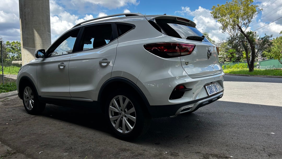 Left Back Diagonal (45- Degree) View