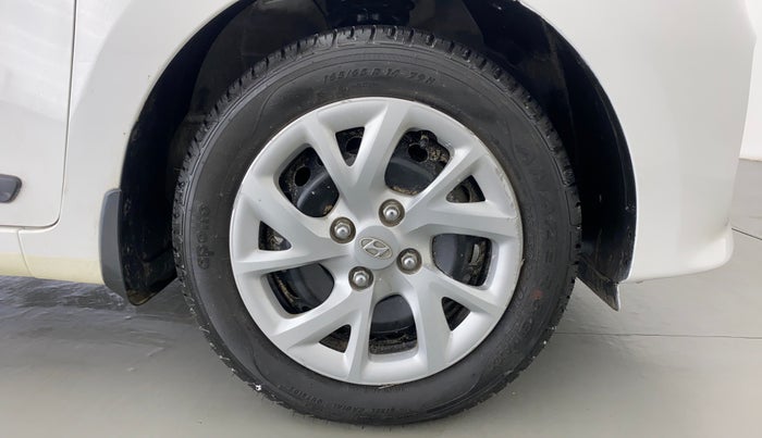 2018 Hyundai Grand i10 SPORTZ (O) 1.2 KAPPA VTVT, CNG, Manual, 38,086 km, Right Front Wheel