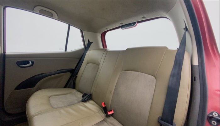 2013 Hyundai i10 MAGNA 1.2, Petrol, Manual, 1,07,746 km, Right Side Rear Door Cabin