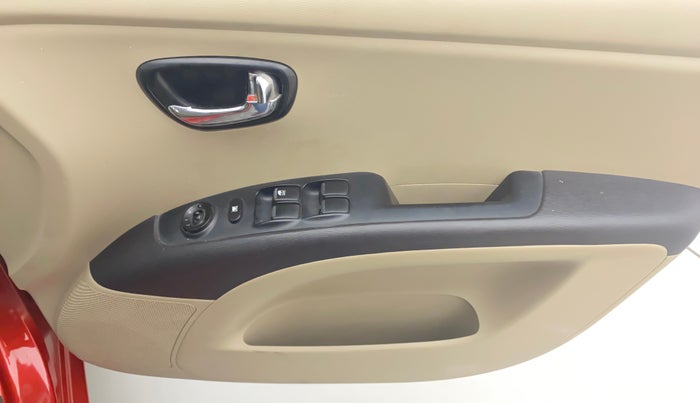 2013 Hyundai i10 MAGNA 1.2, Petrol, Manual, 1,07,746 km, Driver Side Door Panels Control