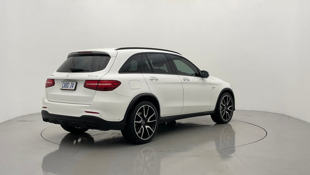 Right Back Diagonal (45- Degree) View