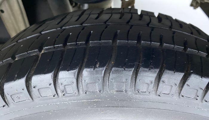 2018 Maruti Alto 800 LXI, Petrol, Manual, 34,808 km, Left Rear Tyre Tread