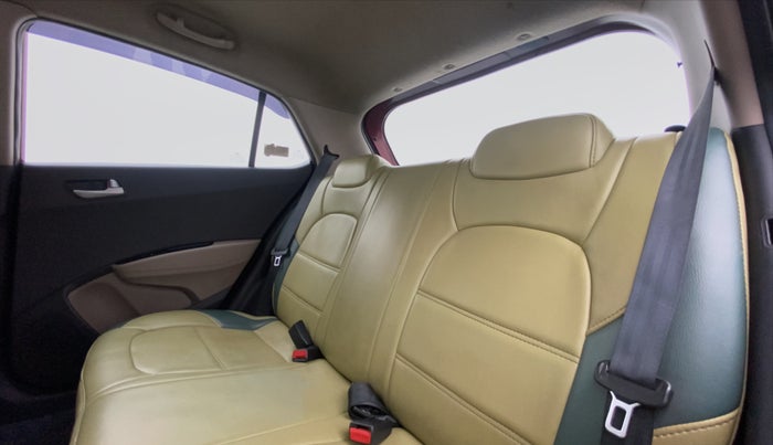 2014 Hyundai Grand i10 SPORTZ 1.2 KAPPA VTVT, Petrol, Manual, 38,143 km, Right Side Rear Door Cabin