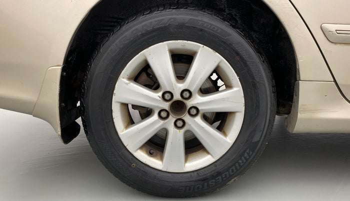 2010 Toyota Corolla Altis G PETROL, Petrol, Manual, 85,954 km, Right Rear Wheel