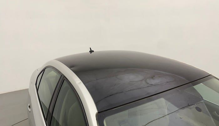 2011 Volkswagen Jetta HIGHLINE TDI AT, Diesel, Automatic, 1,08,365 km, Roof