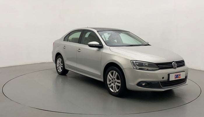 2011 Volkswagen Jetta HIGHLINE TDI AT, Diesel, Automatic, 1,08,365 km, Right Front Diagonal