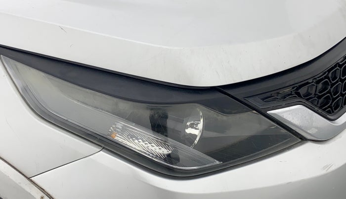 2018 Tata Hexa Varicor 400 XM, Diesel, Manual, 56,381 km, Right headlight - Faded