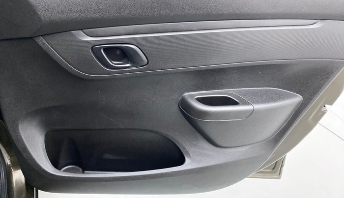 2018 Renault Kwid RXL, Petrol, Manual, 35,230 km, Driver Side Door Panels Control