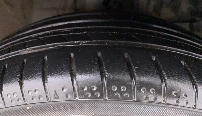 2015 Honda City VX MT PETROL, Petrol, Manual, 72,170 km, Right Front Tyre Tread
