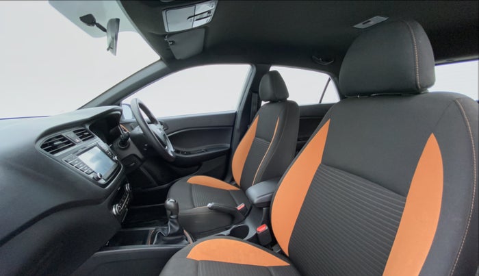 2017 Hyundai Elite i20 ASTA 1.2, Petrol, Manual, 22,008 km, Right Side Front Door Cabin