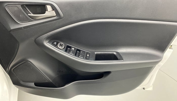 2017 Hyundai Elite i20 ASTA 1.2, Petrol, Manual, 22,008 km, Driver Side Door Panels Control