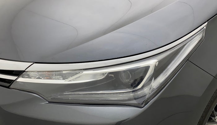 2017 Toyota Corolla Altis VL CVT PETROL, Petrol, Automatic, 86,409 km, Left headlight - Minor scratches