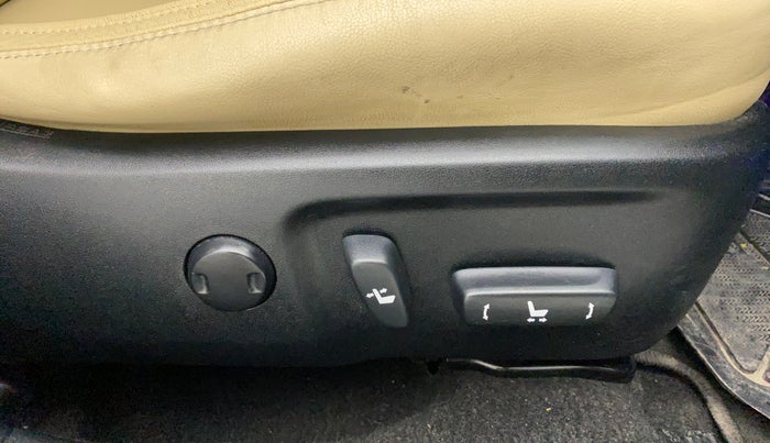 2017 Toyota Corolla Altis VL CVT PETROL, Petrol, Automatic, 86,409 km, Driver Side Adjustment Panel