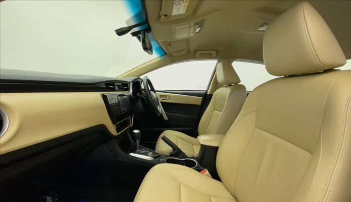 2017 Toyota Corolla Altis VL CVT PETROL, Petrol, Automatic, 86,409 km, Right Side Front Door Cabin
