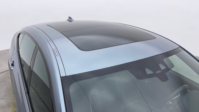 BMW 640I-Roof/Sunroof View