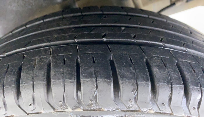 2017 Tata Zest XM RT, Petrol, Manual, 60,308 km, Left Rear Tyre Tread