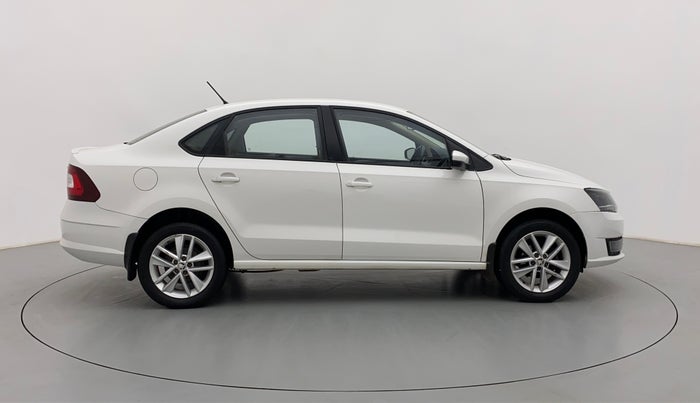 2017 Skoda Rapid 1.6 MPI STYLE AT, Petrol, Automatic, 43,728 km, Right Side View