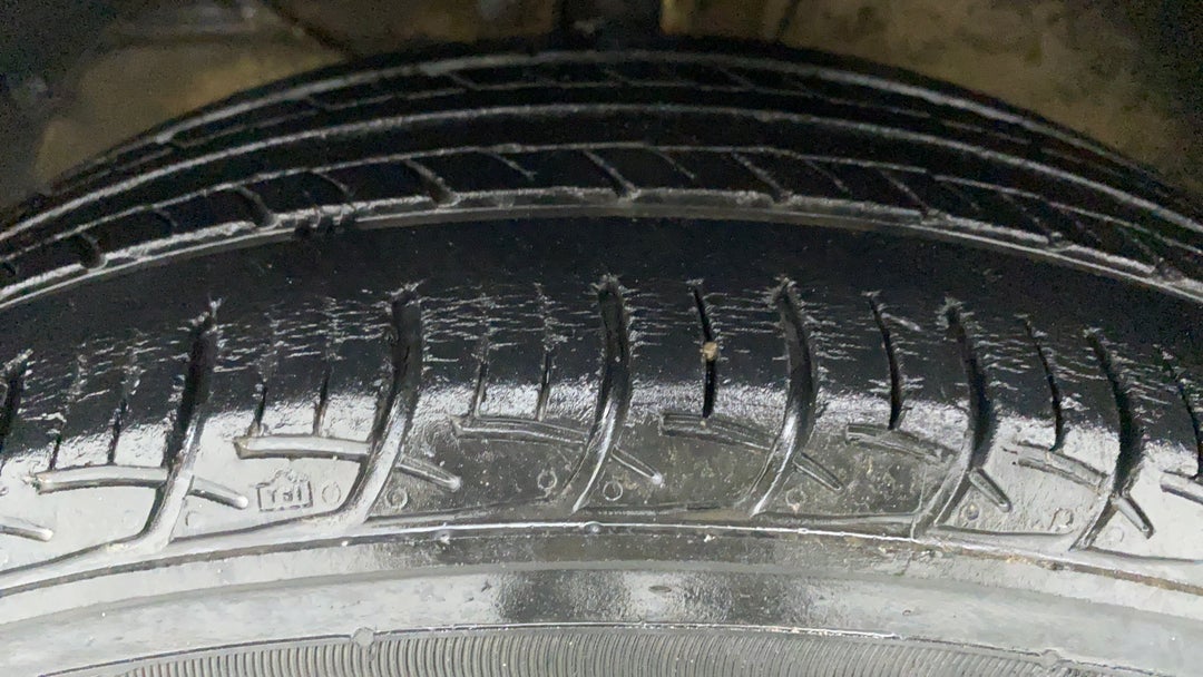 Left Front Tyre Tread