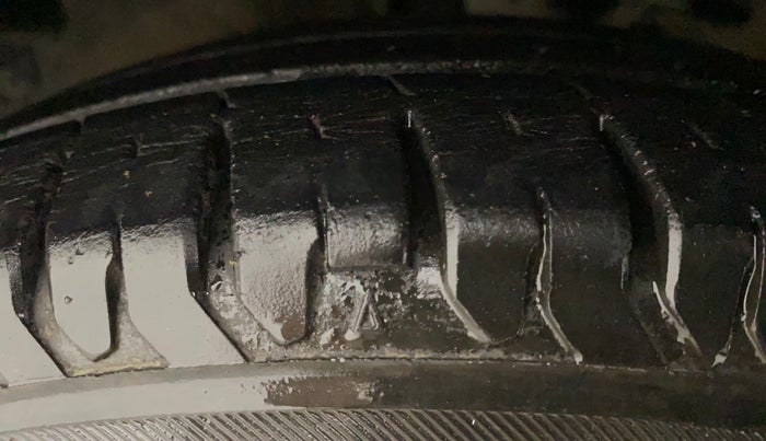 2011 Hyundai i10 MAGNA 1.2, Petrol, Manual, 78,001 km, Left Front Tyre Tread