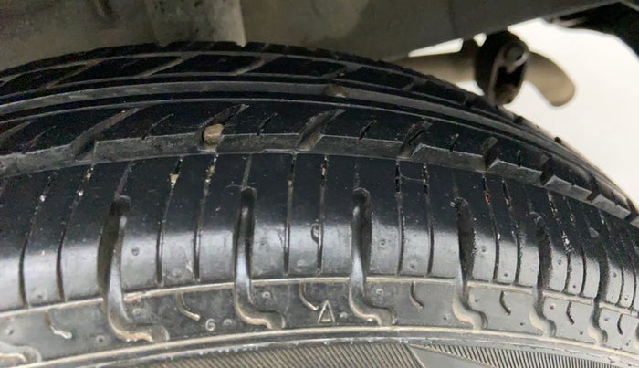 2019 Renault Kwid RXL, Petrol, Manual, 24,756 km, Left Rear Tyre Tread