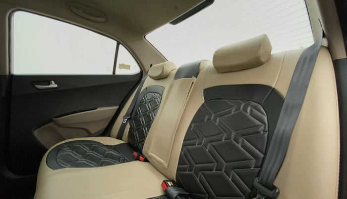 2017 Hyundai Xcent SX 1.2, Petrol, Manual, 54,651 km, Right Side Rear Door Cabin