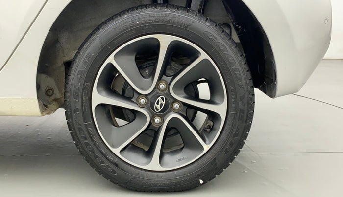 2017 Hyundai Grand i10 SPORTZ (O) 1.2 AT VTVT, Petrol, Automatic, 30,210 km, Left Rear Wheel