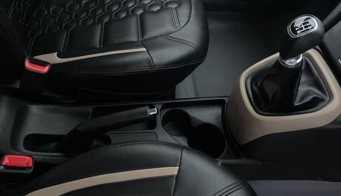 2014 Hyundai Xcent S 1.2 OPT, Petrol, Manual, 34,810 km, Gear Lever