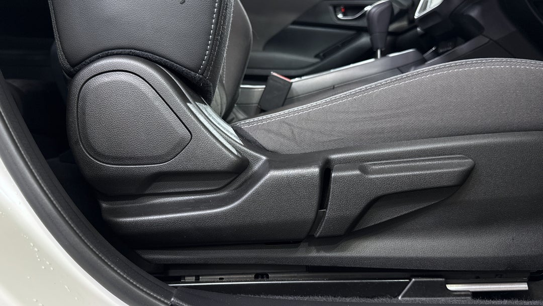 2024 Subaru Crosstrek AWD 2.0l, Automatic, 24249 km, Drivers Side Adjustment Panel