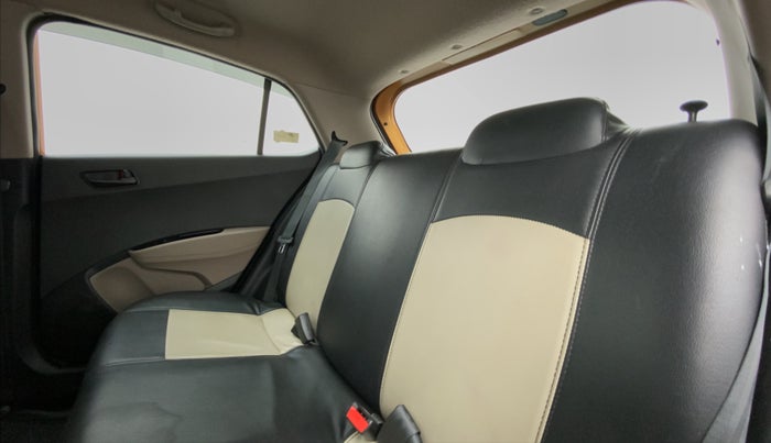 2015 Hyundai Grand i10 MAGNA 1.2 VTVT, Petrol, Manual, 45,821 km, Right Side Rear Door Cabin