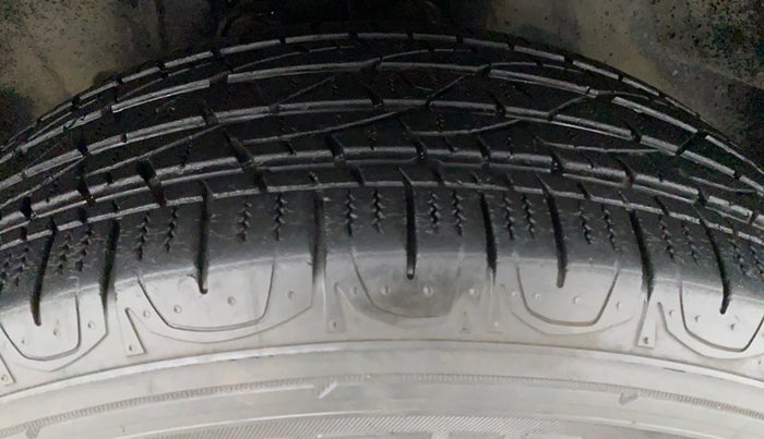 2019 Jeep Compass 1.4 SPORT PETROL, Petrol, Manual, 27,570 km, Right Front Tyre Tread