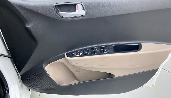 2019 Hyundai Grand i10 SPORTZ 1.2 KAPPA VTVT, Petrol, Manual, 50,375 km, Driver Side Door Panels Control
