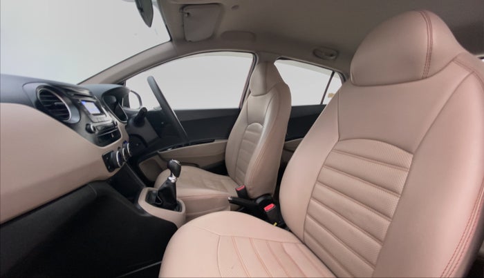 2015 Hyundai Grand i10 SPORTZ 1.2 KAPPA VTVT, Petrol, Manual, 59,539 km, Right Side Front Door Cabin View