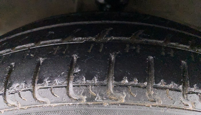 2012 Hyundai i10 SPORTZ 1.2 AT KAPPA2, Petrol, Automatic, 72,803 km, Left Front Tyre Tread