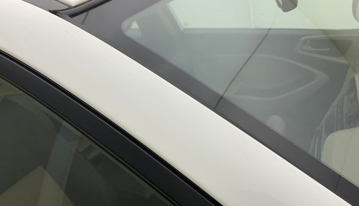 2015 Hyundai Elite i20 ASTA 1.2, Petrol, Manual, 61,410 km, Right A pillar - Minor scratches