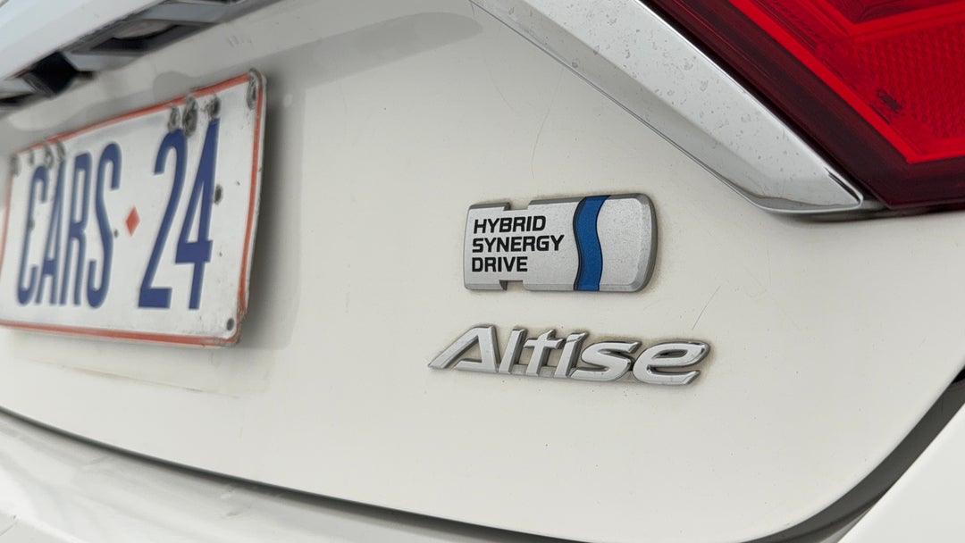 Badge (Boot Right Side)