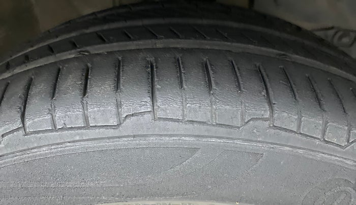 2011 Honda City V MT PETROL, Petrol, Manual, 73,793 km, Right Front Tyre Tread