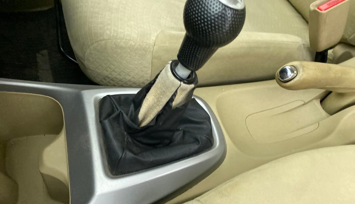 2011 Honda City V MT PETROL, Petrol, Manual, 73,793 km, Gear lever - Boot cover slightly torn