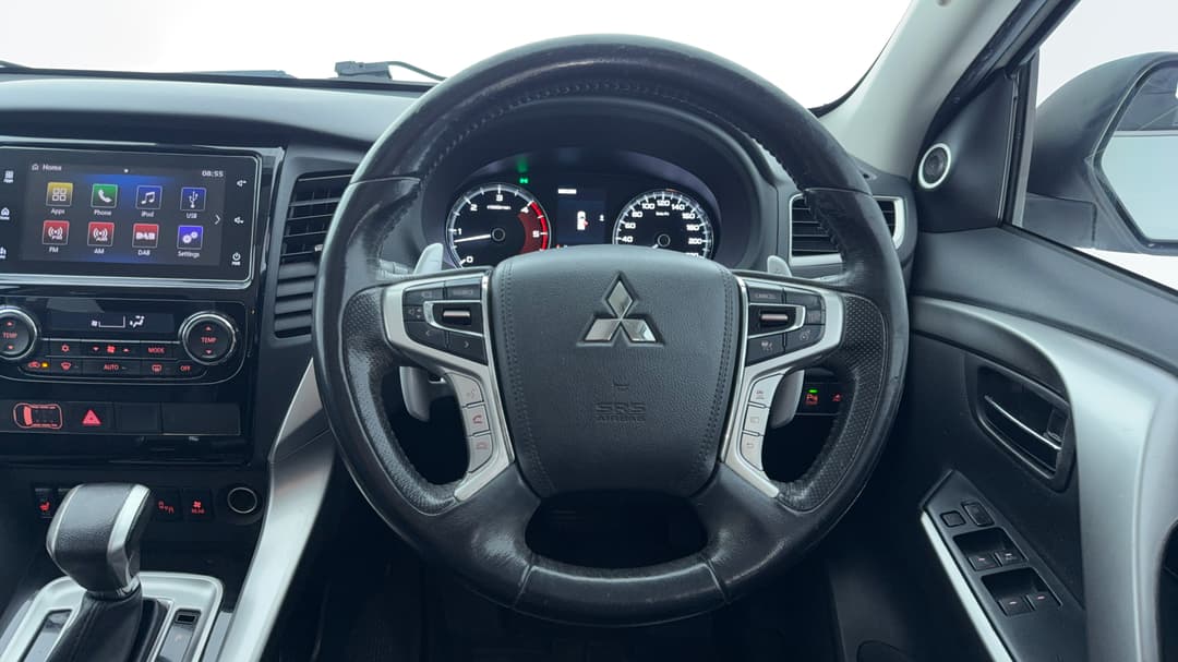 2017 Mitsubishi Pajero Sport Exceed (4x4) 7 Seat, Automatic, 122122 km, Steering Wheel Close-up