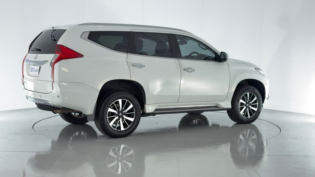 2017 Mitsubishi Pajero Sport Exceed (4x4) 7 Seat, Automatic, 122122 km, Right Back Diagonal (45- Degree) View