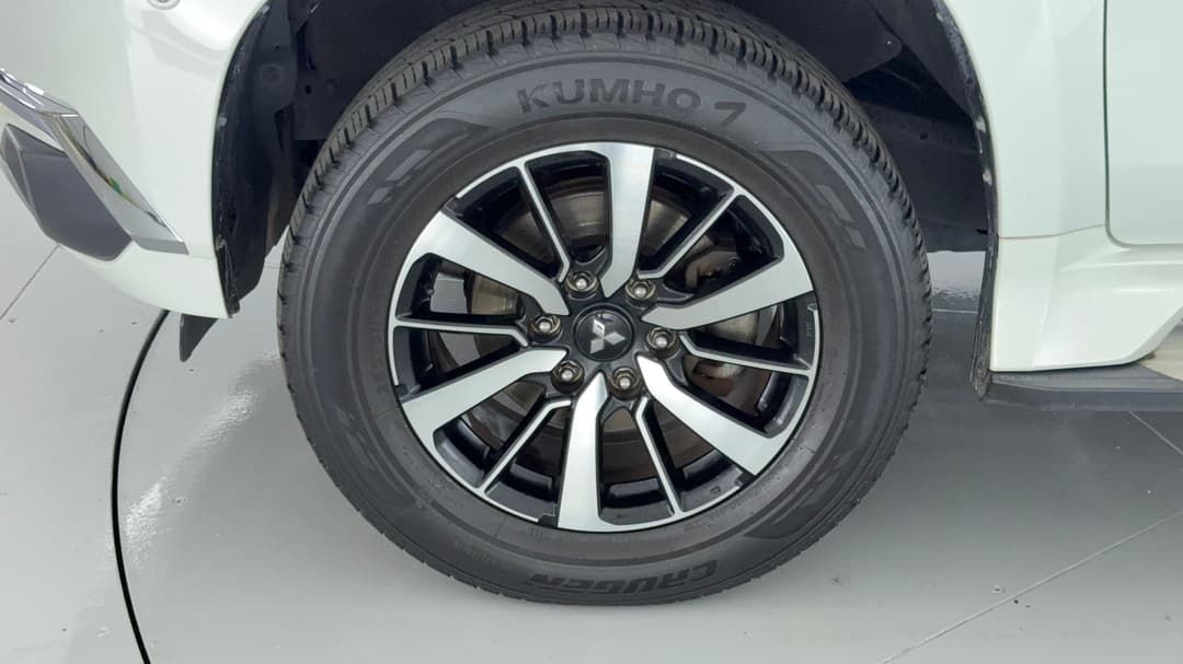2017 Mitsubishi Pajero Sport Exceed (4x4) 7 Seat, Automatic, 122122 km, Left Front Wheel