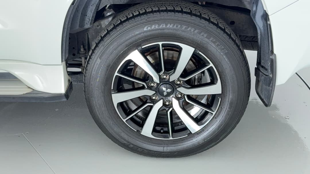 2017 Mitsubishi Pajero Sport Exceed (4x4) 7 Seat, Automatic, 122122 km, Left Rear Wheel