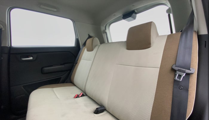 2020 Maruti New Wagon-R VXI 1.0, Petrol, Manual, 13,044 km, Right Side Rear Door Cabin