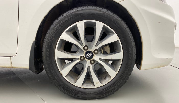 2014 Hyundai Verna FLUIDIC 1.6 SX CRDI, Diesel, Manual, 68,504 km, Right Front Wheel