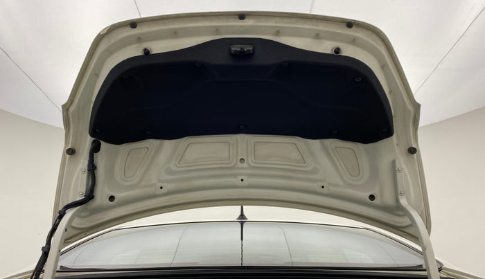 2014 Hyundai Verna FLUIDIC 1.6 SX CRDI, Diesel, Manual, 68,504 km, Boot Door Open