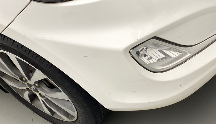 2014 Hyundai Verna FLUIDIC 1.6 SX CRDI, Diesel, Manual, 68,504 km, Front bumper - Minor scratches