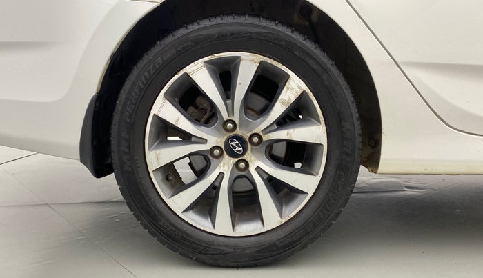 2014 Hyundai Verna FLUIDIC 1.6 SX CRDI, Diesel, Manual, 68,504 km, Right Rear Wheel